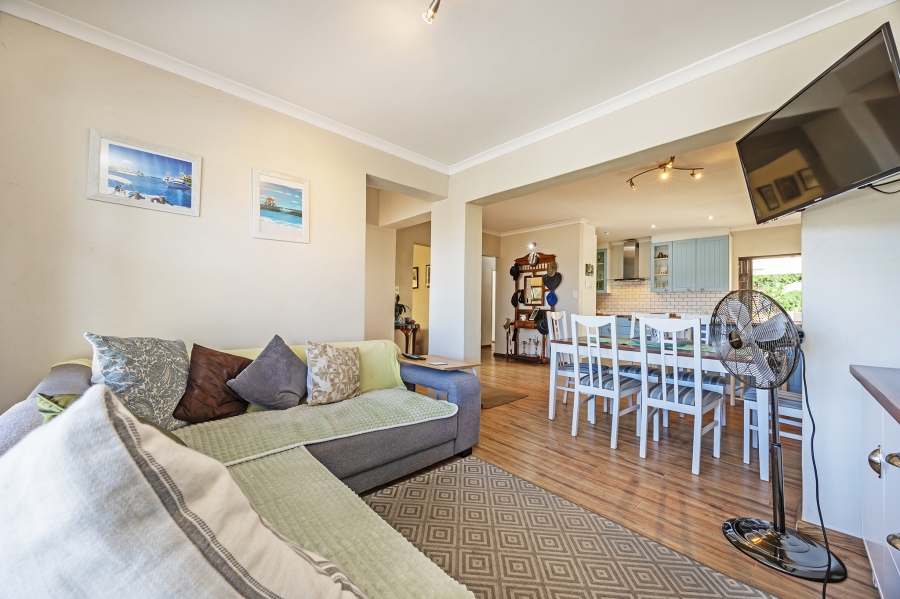 4 Bedroom Property for Sale in Kenridge Western Cape